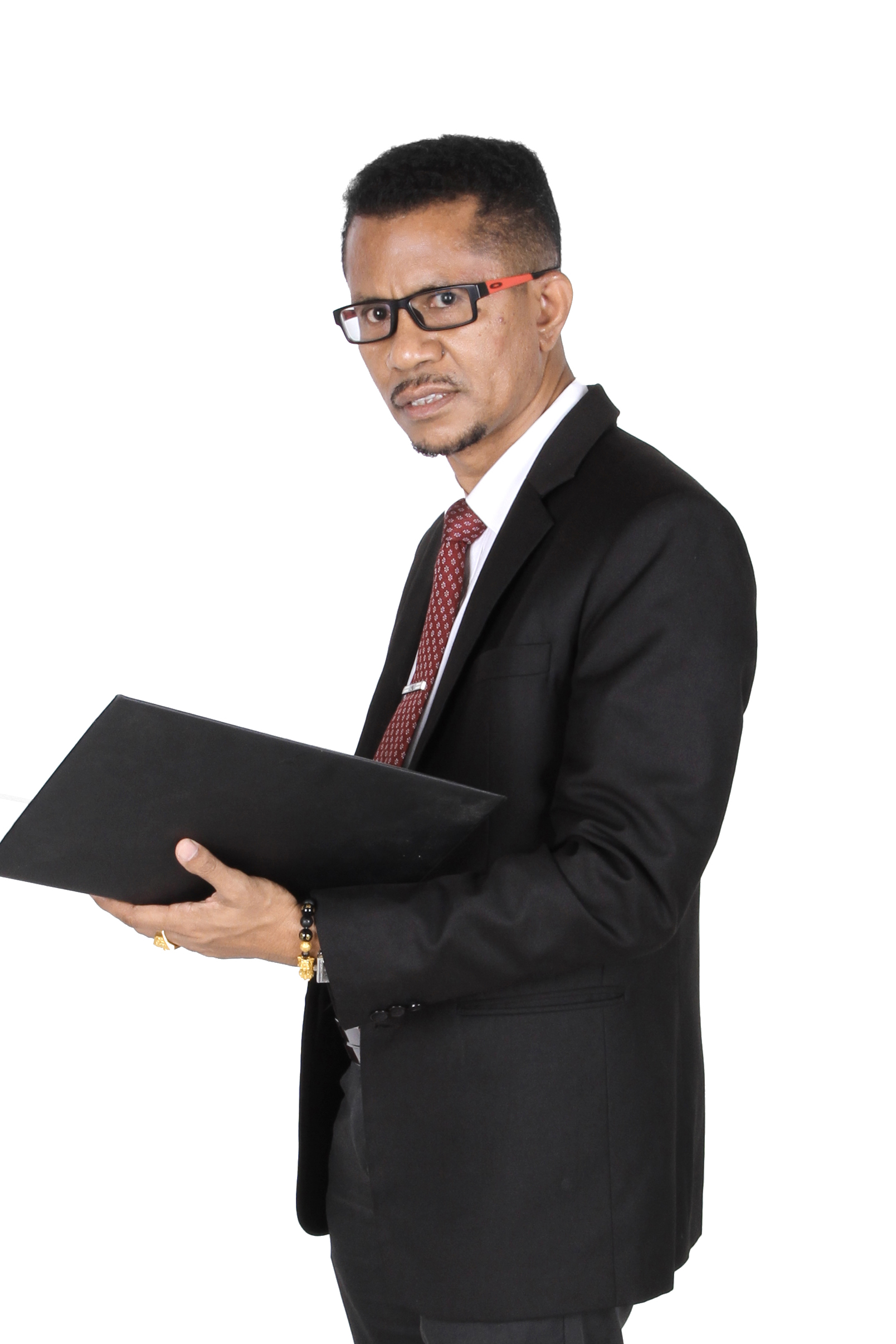 Laurensius Ataupah, S.Ag., S.H., M.H.